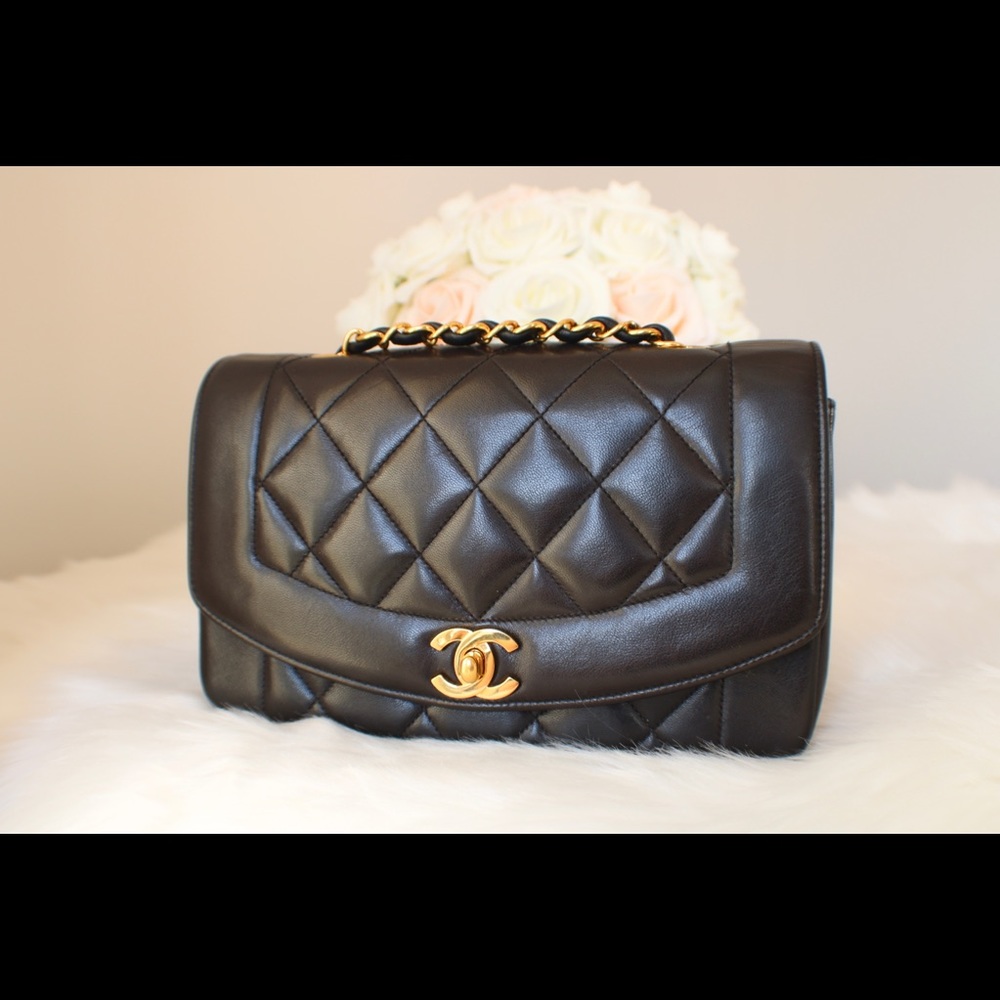 ❌SOLD❌Chanel Diana Black Lambskin w/ 24k ghw